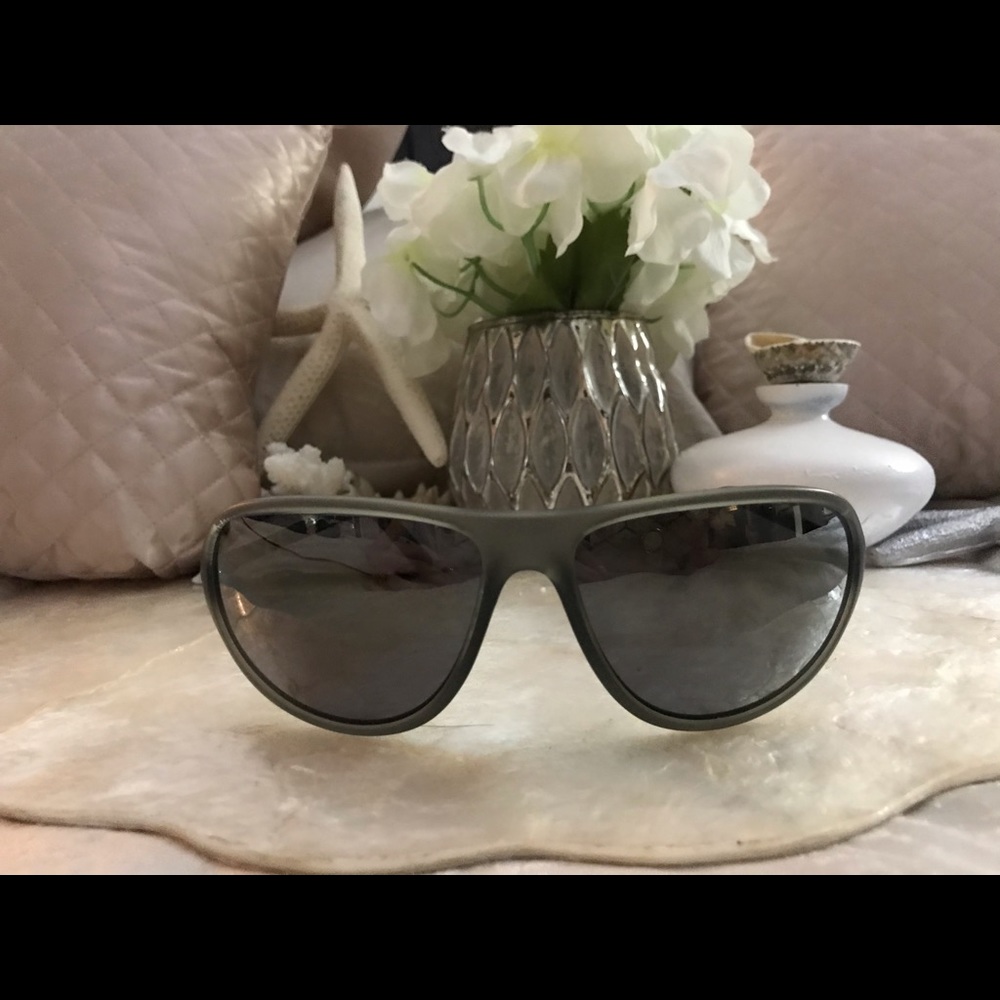GUESS Sunglasses